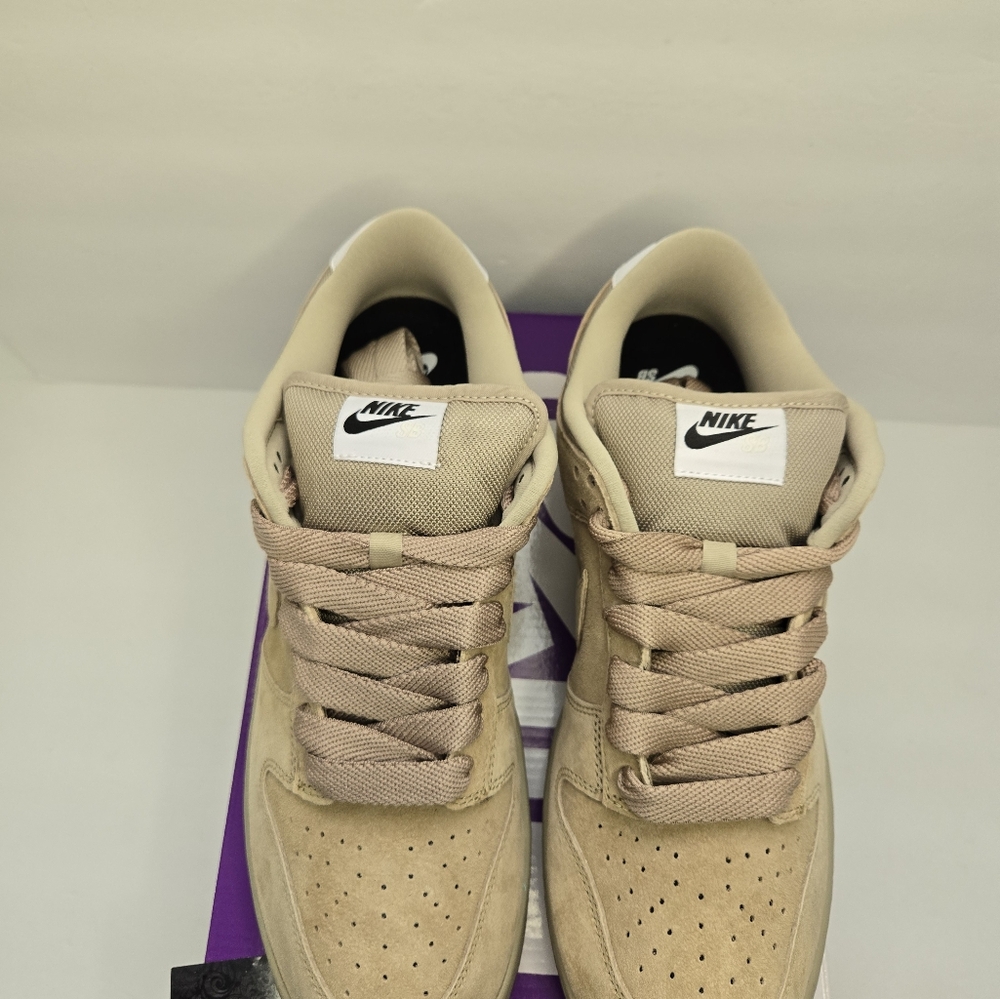 Nike SB Dunk Low - Picture 5 of 9